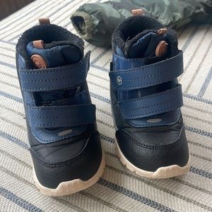 Baby snow shoes dice 6